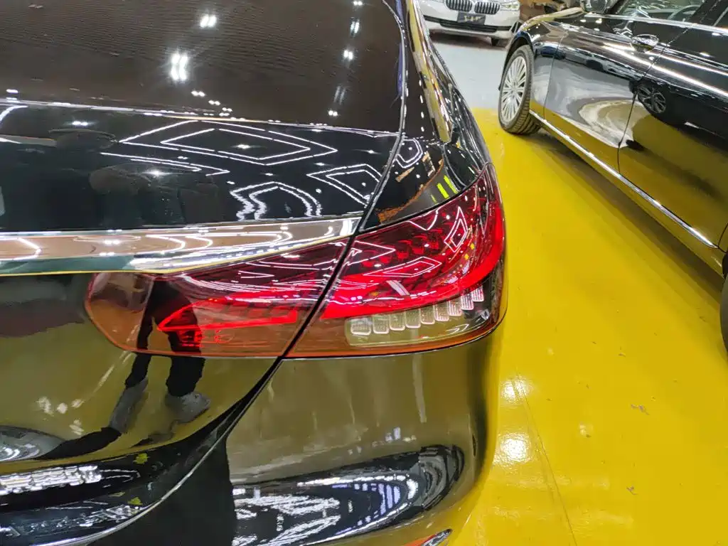 Mercedes-Benz E-Class 2022 — фото 24