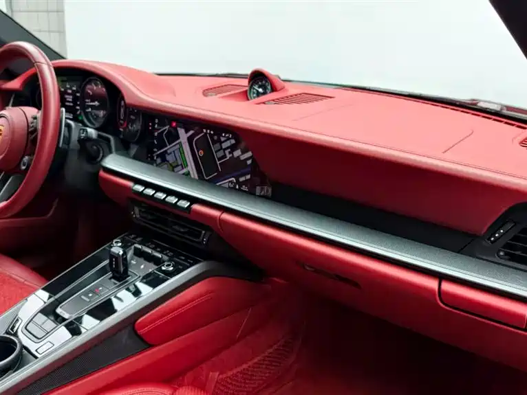 Porsche 911 2021 — фото 11