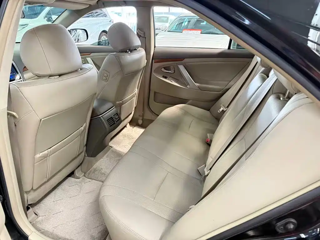 Toyota Camry 2010