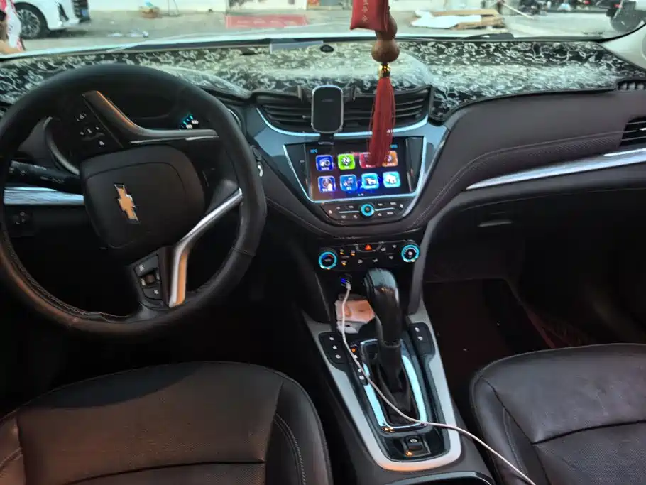 Chevrolet Malibu 2017 — фото 12