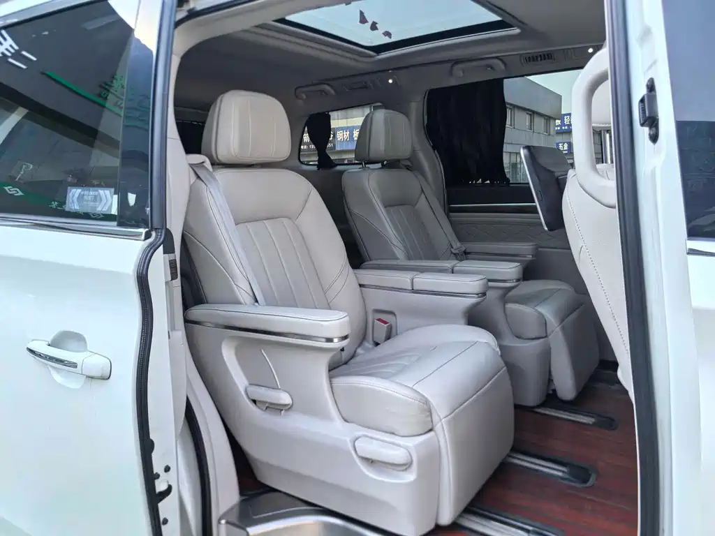 GAC Motor Trumpchi M8 2019 — фото 13