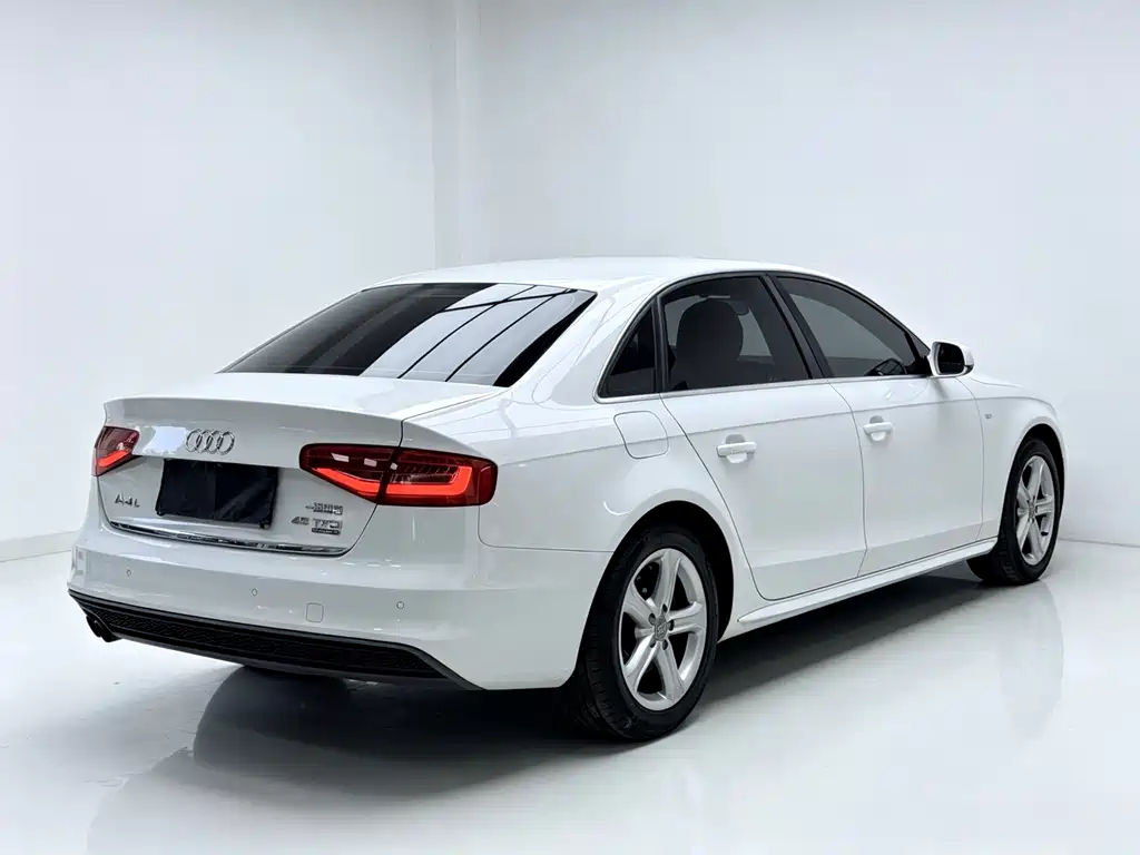 Audi A4L 2015 — фото 14