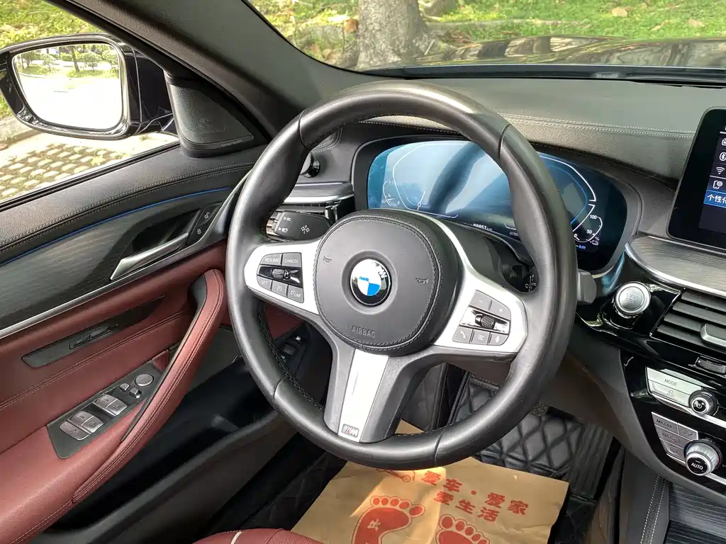 BMW 5 Series New Energy 2022 — фото 19
