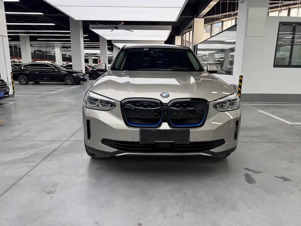 BMW iX3 2021 — фото 2