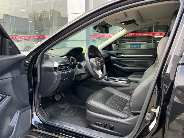 Nissan Teana 2023