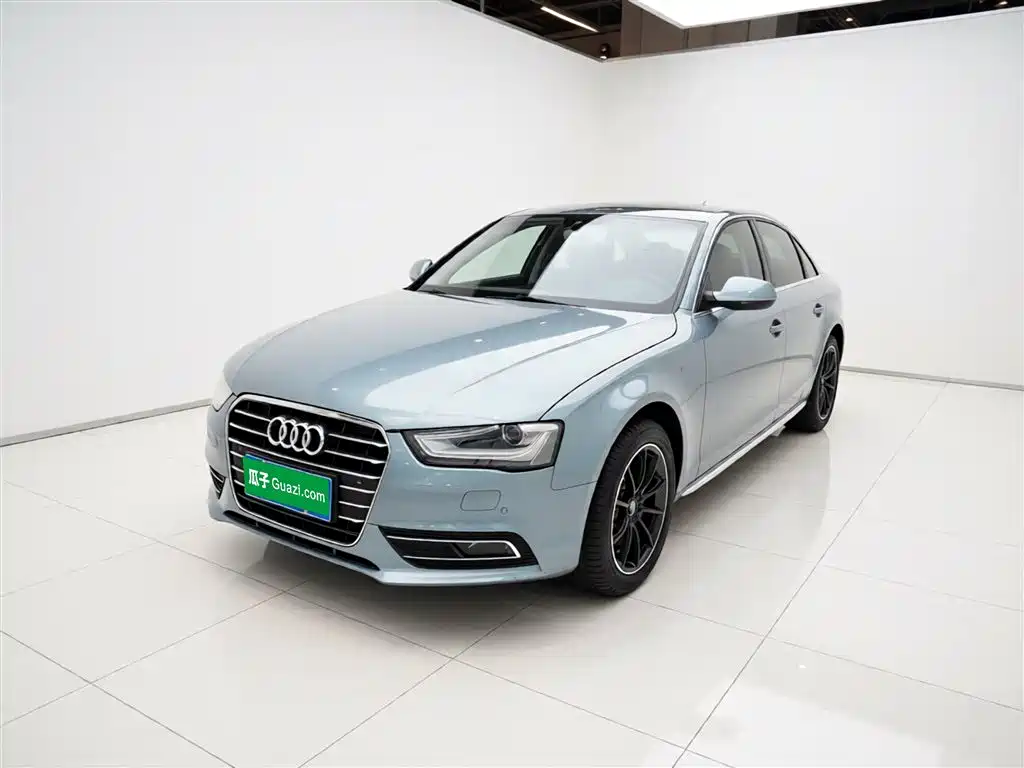 Audi A4L 2015 — фото 1
