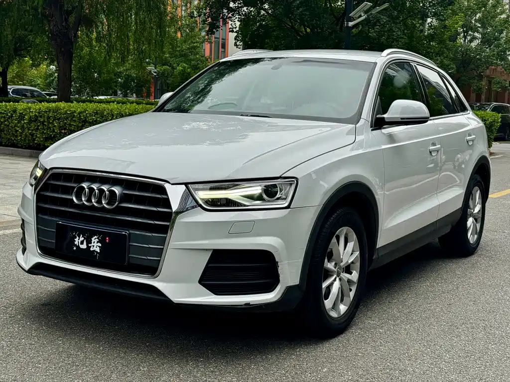 Audi Q3 2016 — фото 1