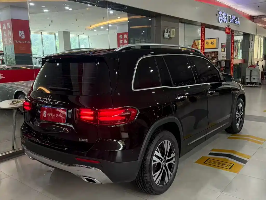 Mercedes-Benz GLB 2025