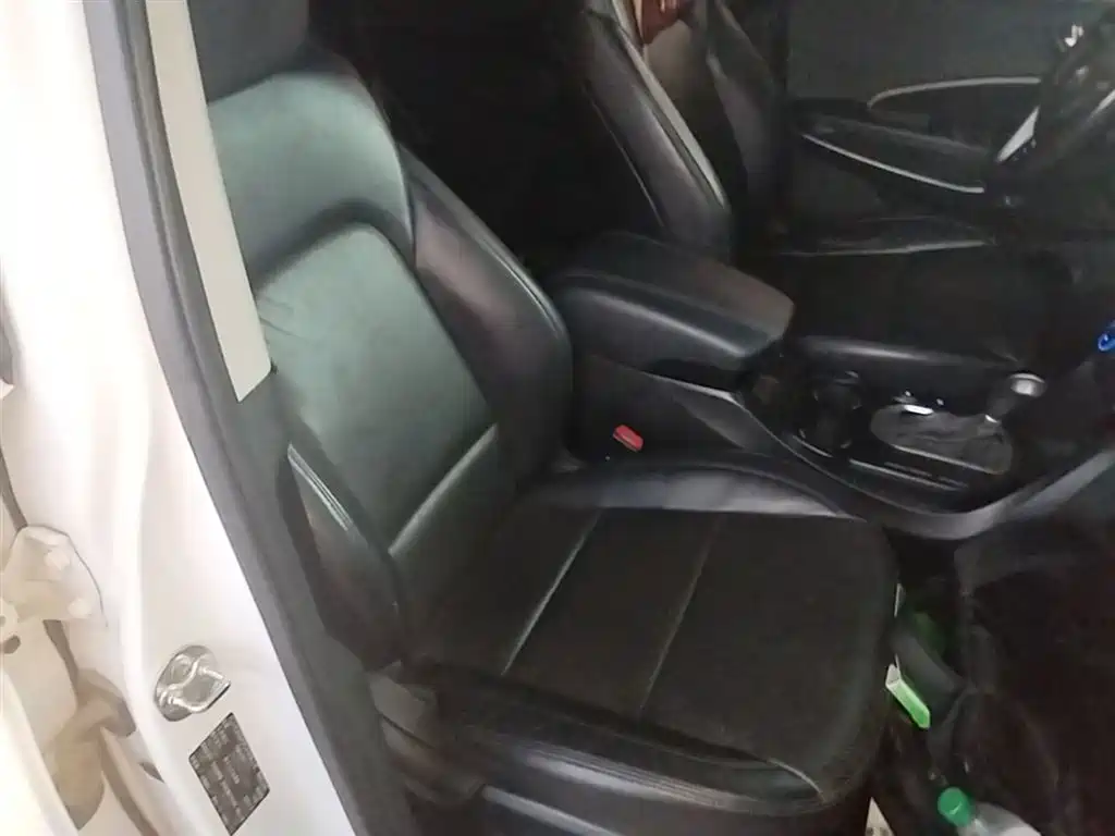 Hyundai Santa Fe 2015 — фото 25