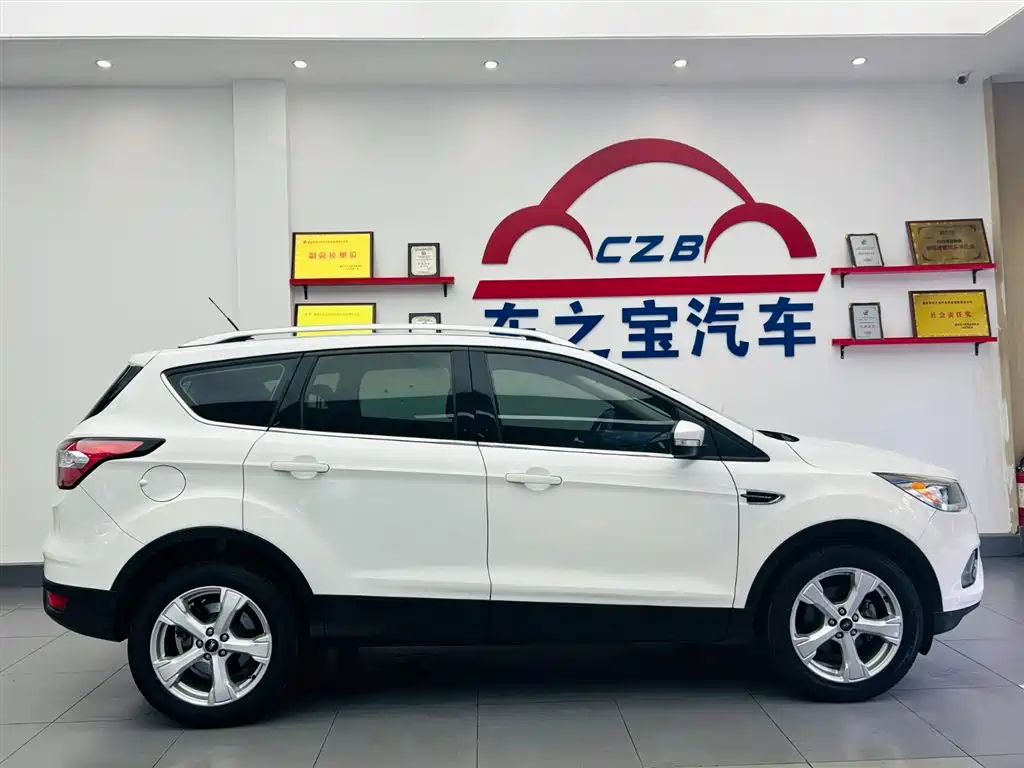 Ford Kuga 2017 — фото 8