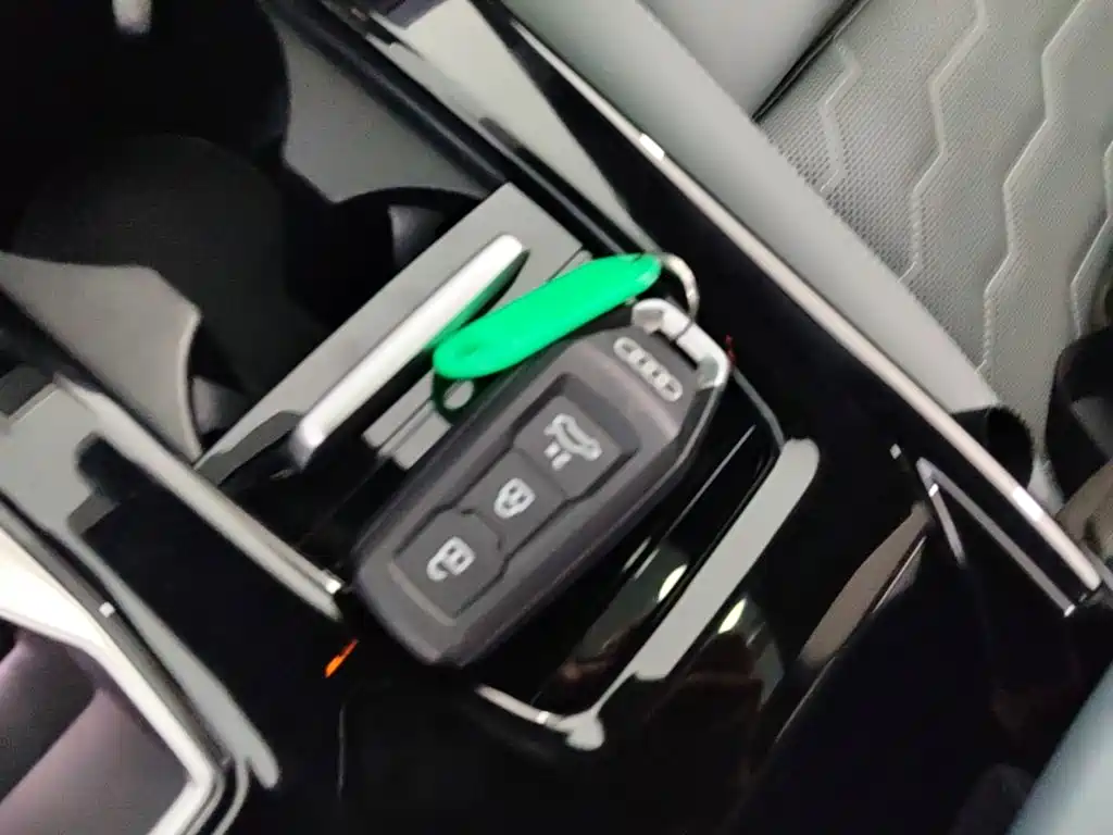 Audi Q6L E-Tron 2025 — фото 13
