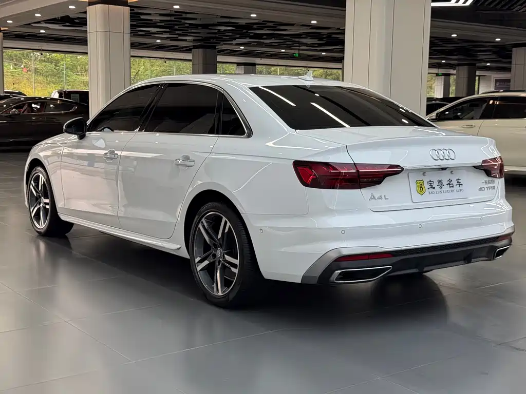 Audi A4L 2021 — фото 4