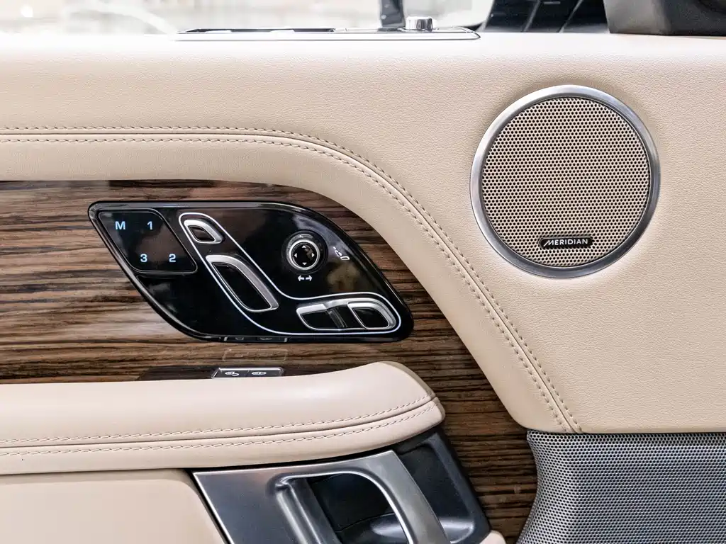 Land Rover Range Rover 2019 — фото 10