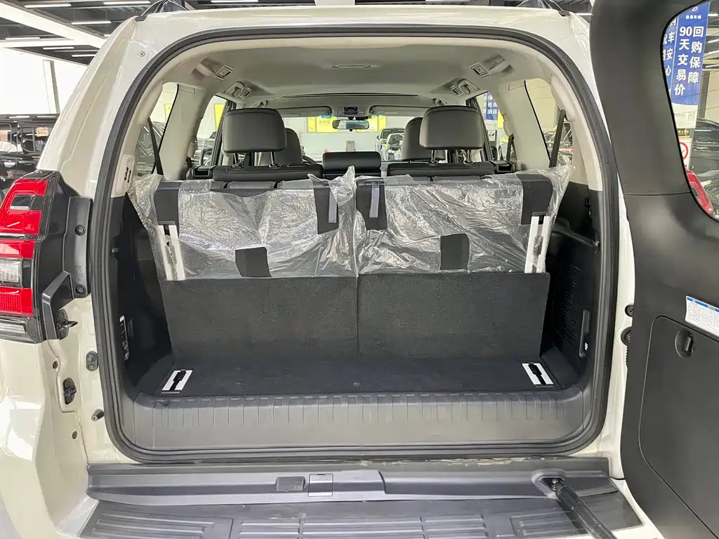Toyota Prado 2019 — фото 11