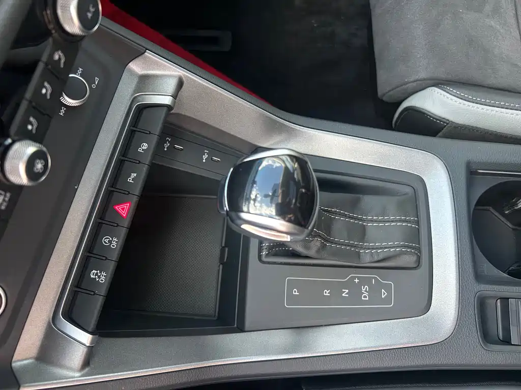 Audi Q3 2023 — фото 15