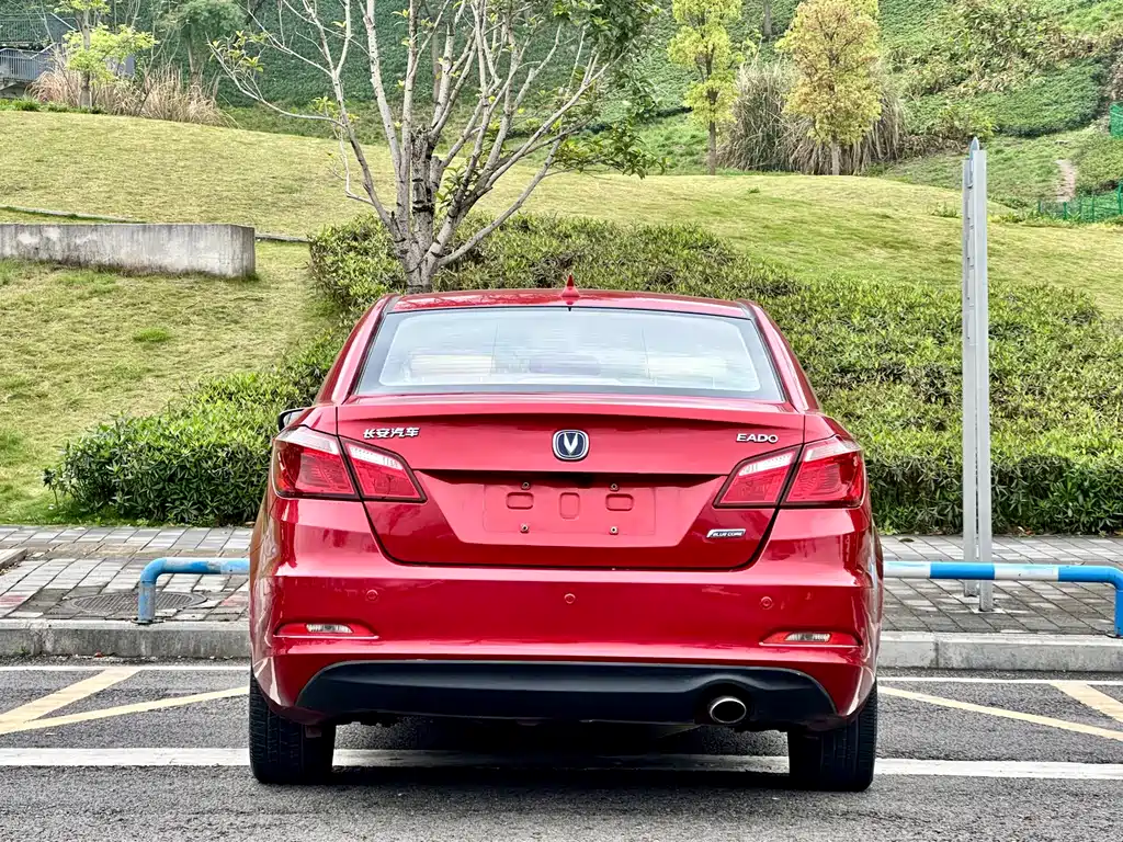 Changan Eado 2016 — фото 16