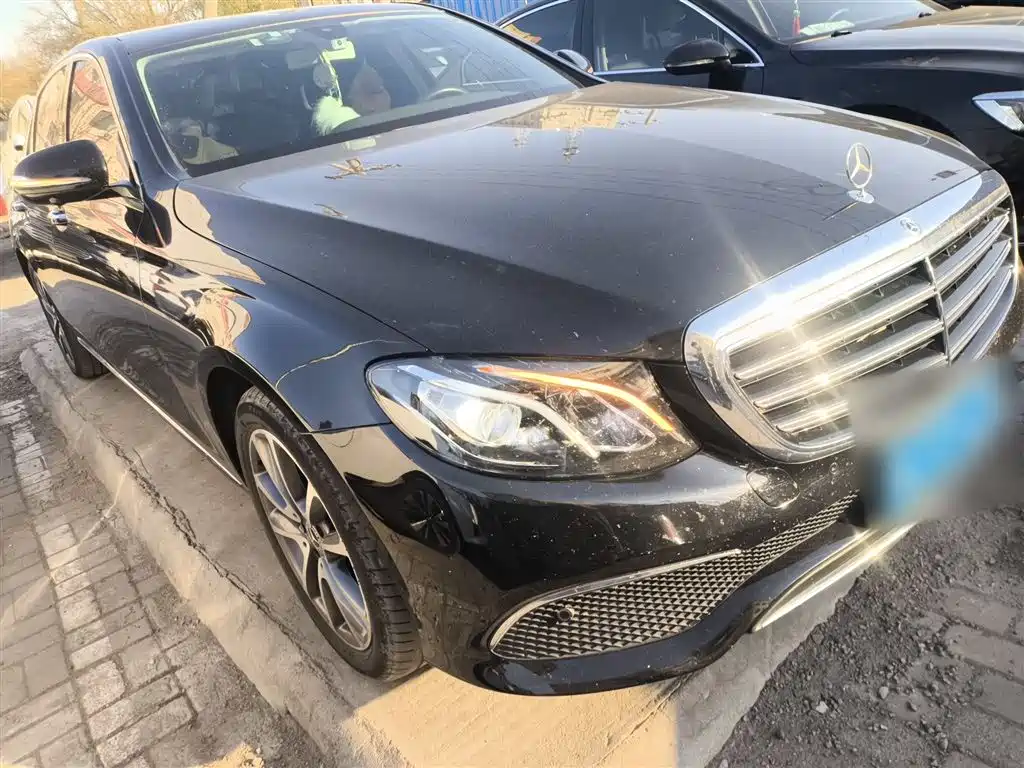 Mercedes-Benz E-Class 2019 — фото 22