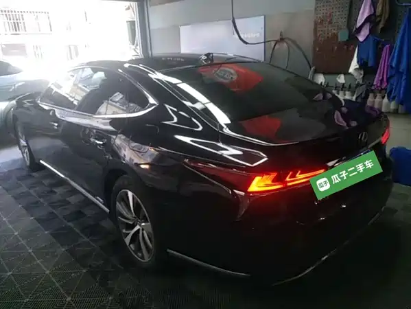 Lexus LS 2020