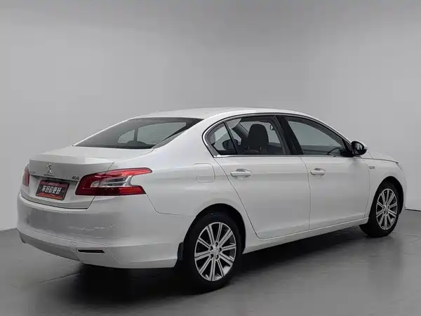 Peugeot 408 2015