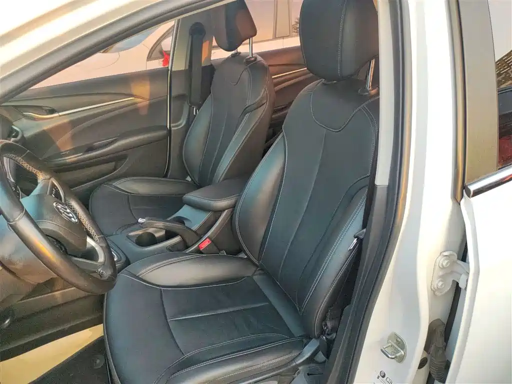 Buick Excelle 2019 — фото 15