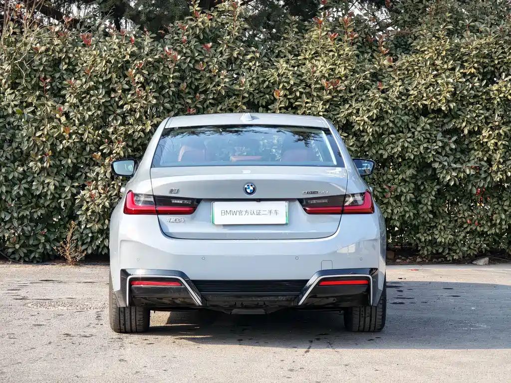BMW i3 2025 — фото 4