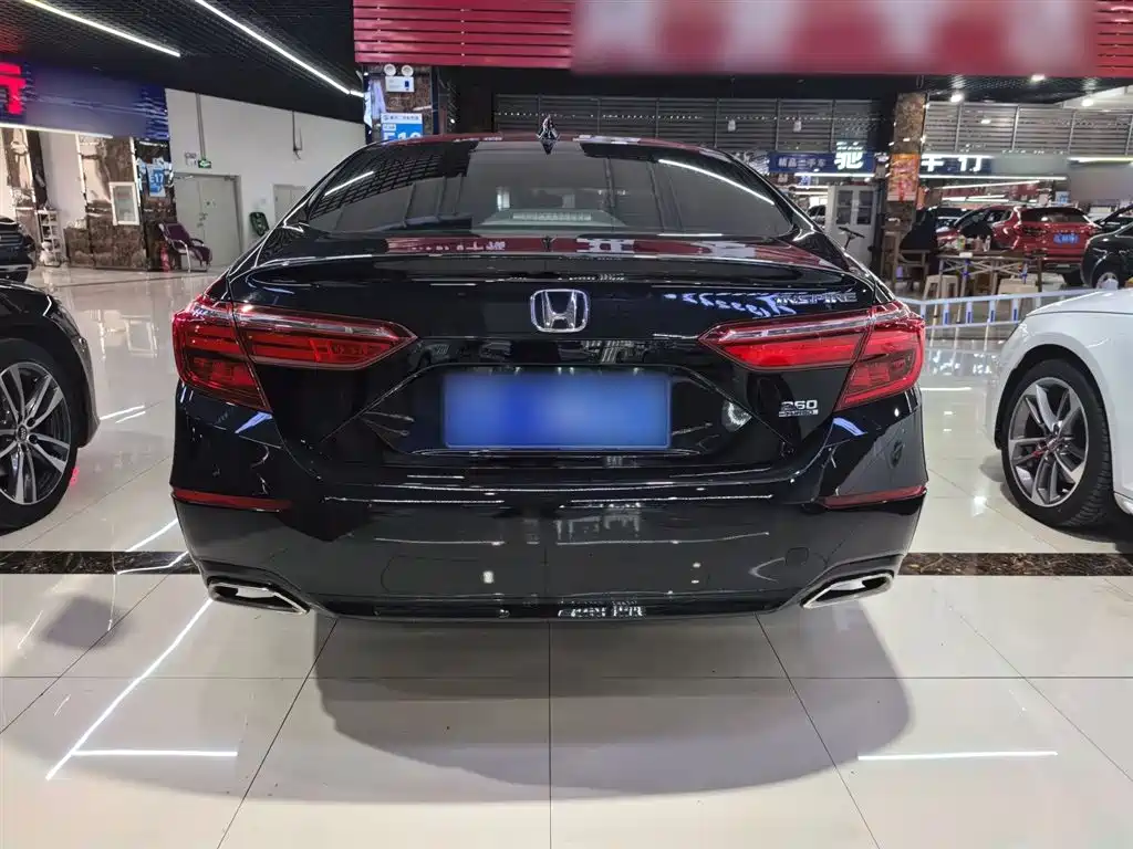 Honda Inspire 2021 — фото 10