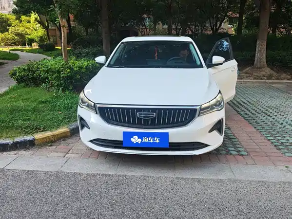 Geely Emgrand 2023