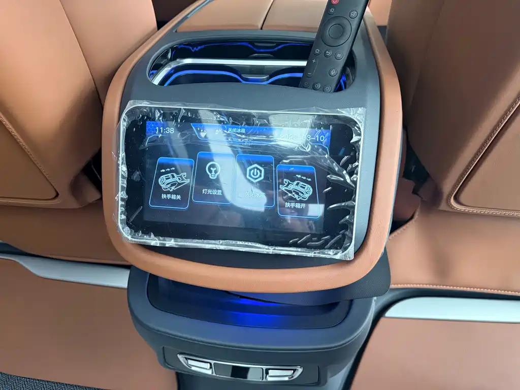 Mercedes-Benz Ascend VITO 2025 — фото 9