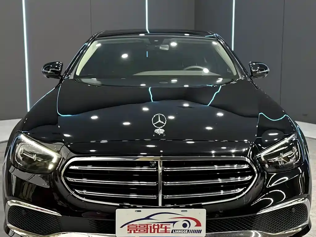 Mercedes-Benz E-Class 2023