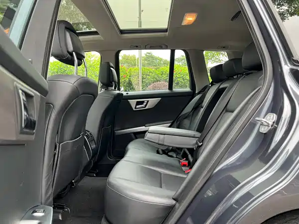 Mercedes-Benz GLK-Class 2011