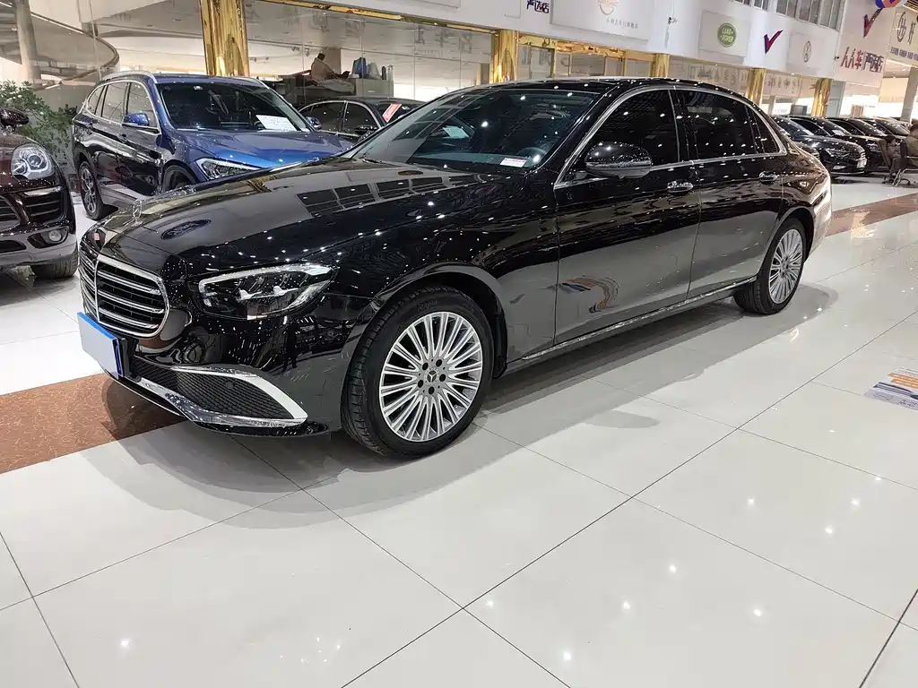Mercedes-Benz E-Class 2022 — фото 1