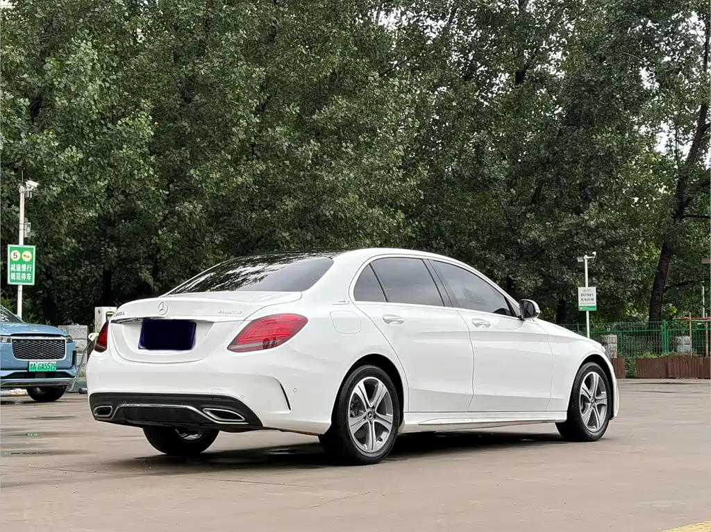 Mercedes-Benz C-Class 2020 — фото 17
