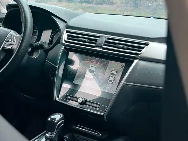 Roewe i5 2019