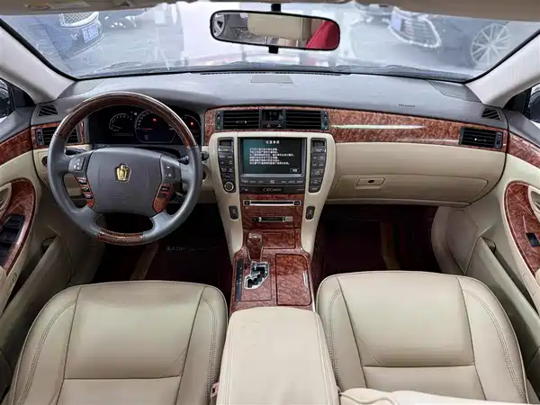 Toyota Crown 2005