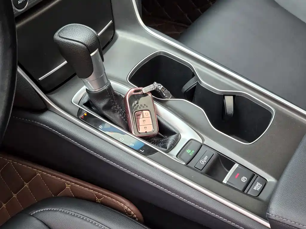 Honda Accord 2020 — фото 12