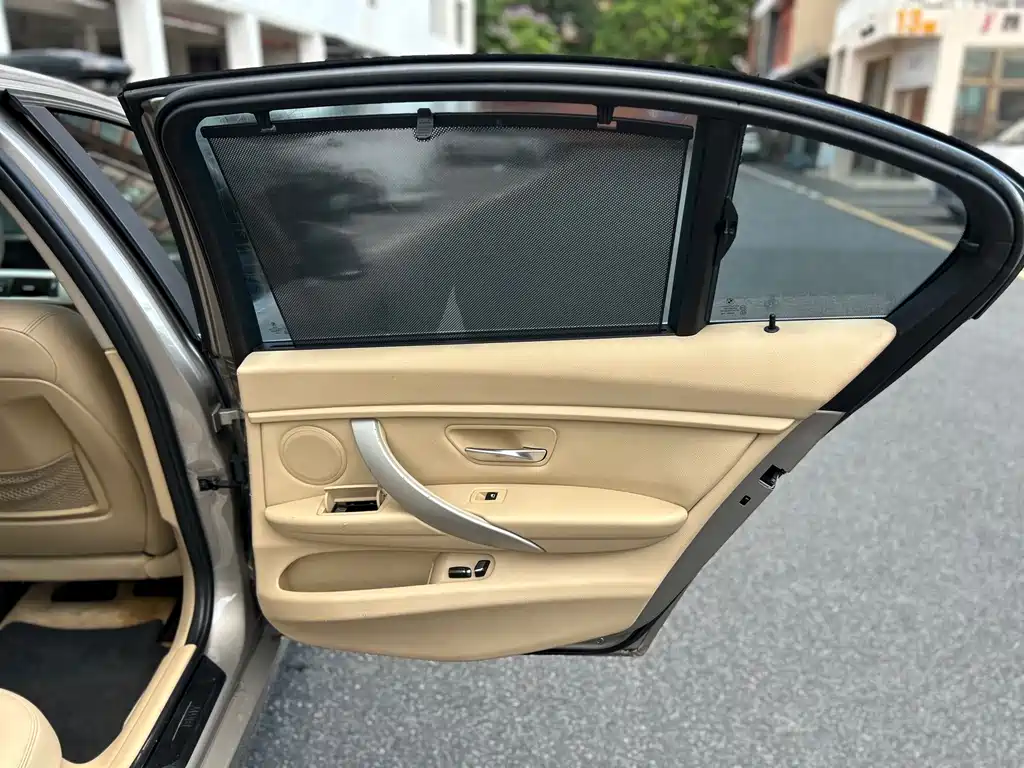 BMW 3 Series 2015 — фото 24