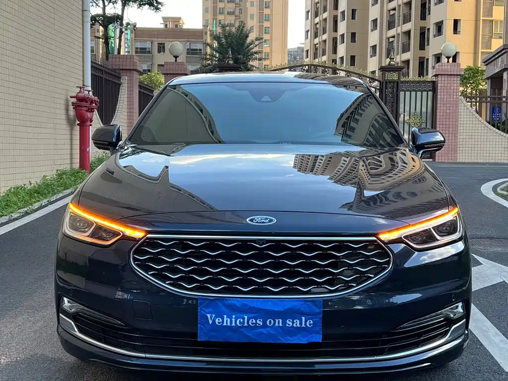 Ford Taurus 2021 — фото 2