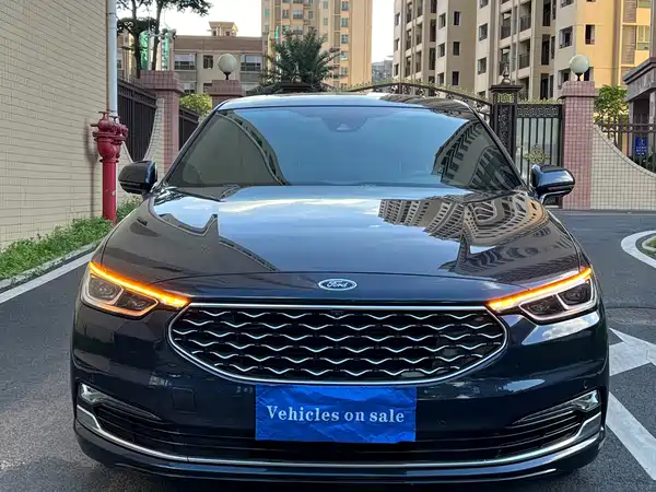 Ford Taurus 2021