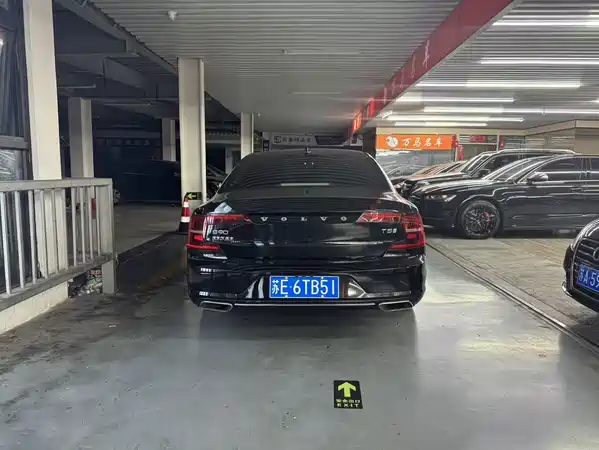 Volvo S90 2019
