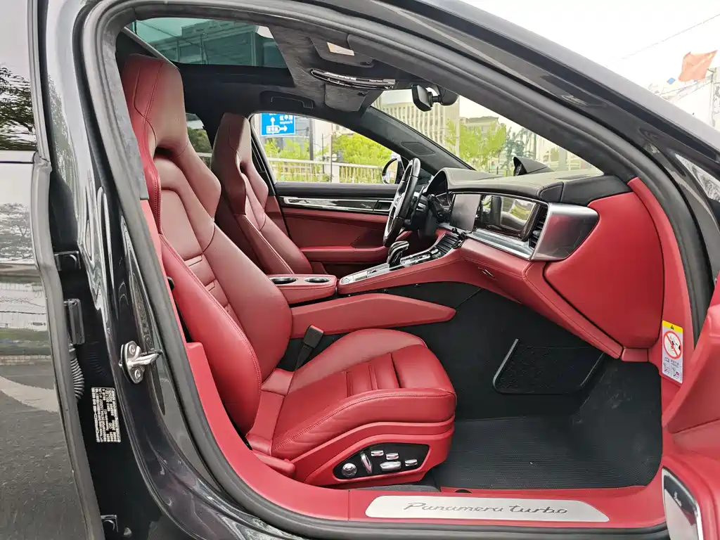 Porsche Panamera 2017 — фото 13