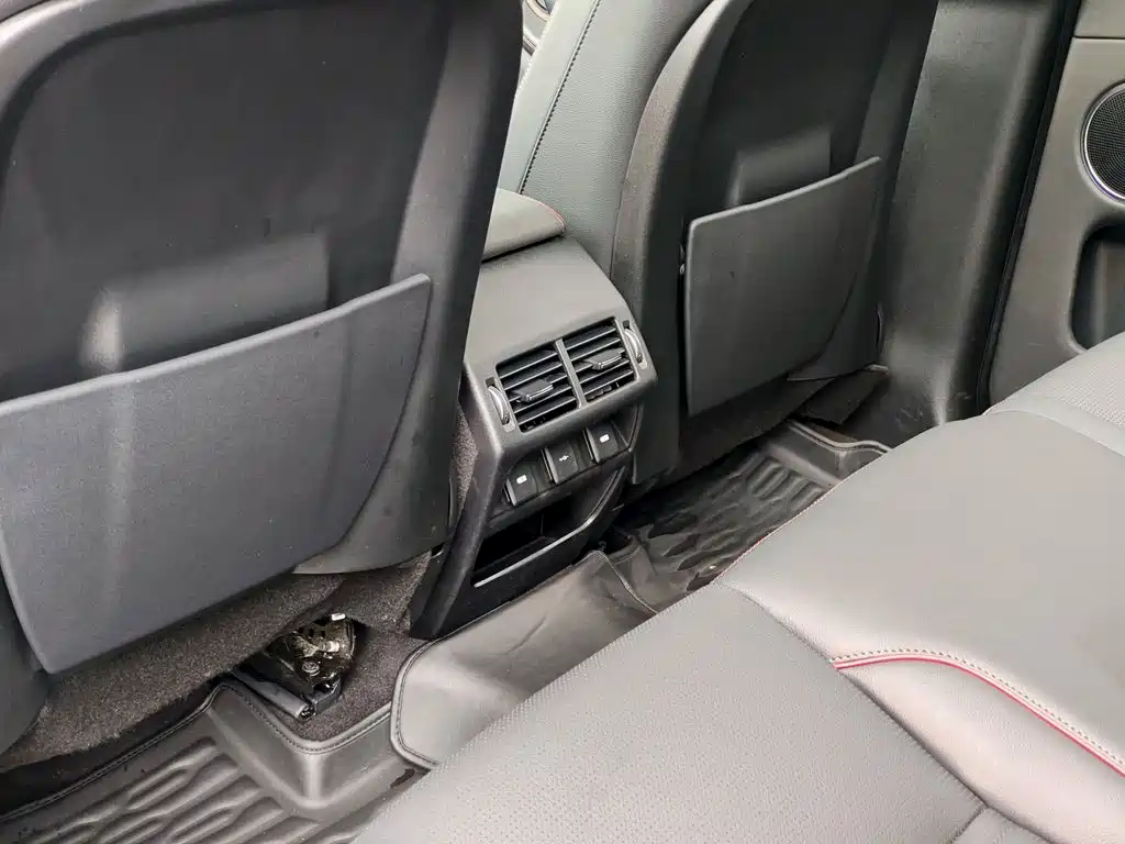 Land Rover Discovery Sport 2020 — фото 9