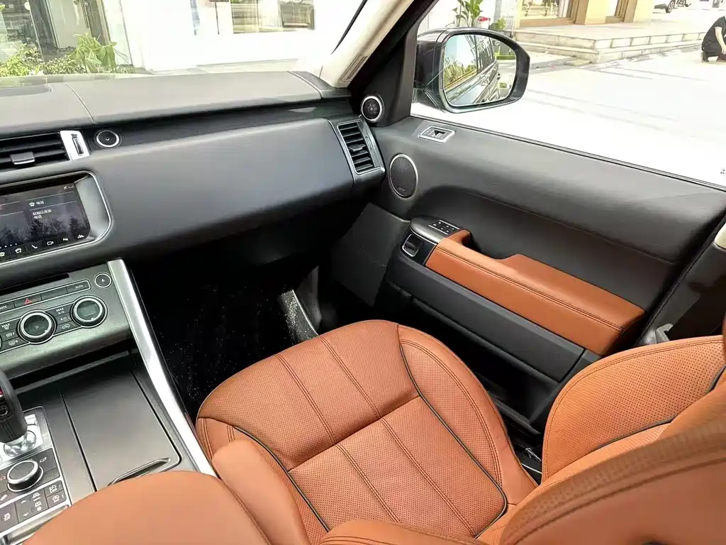 Land Rover Range Rover Sport 2017 — фото 9