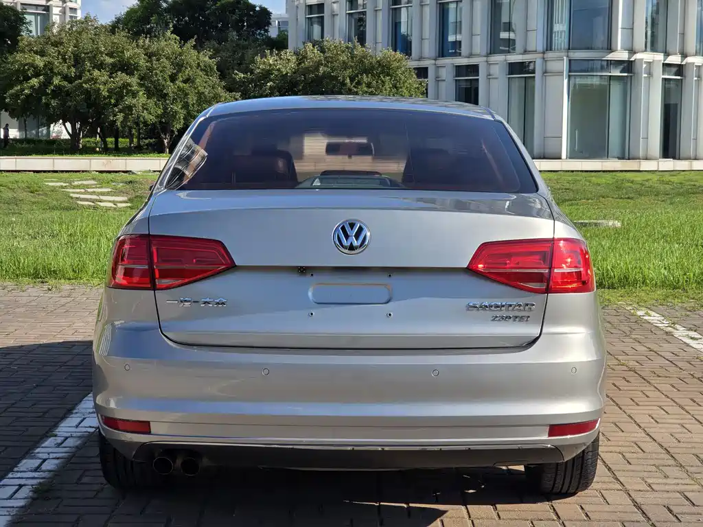 Volkswagen Sagitar 2017