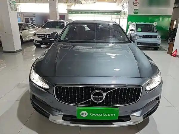 Volvo V90 2020