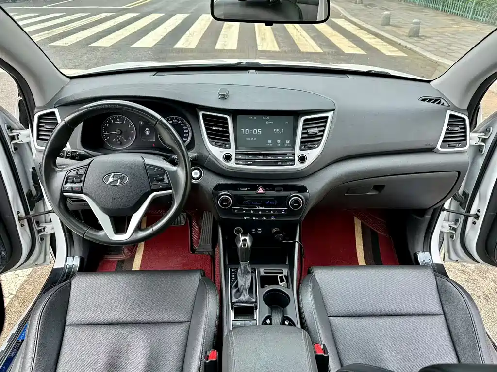 Hyundai Tucson 2018 — фото 8