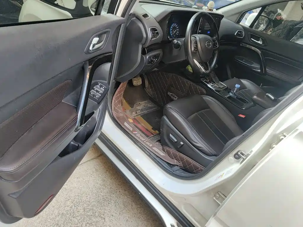 GAC Trumpchi GS4 2018 — фото 14