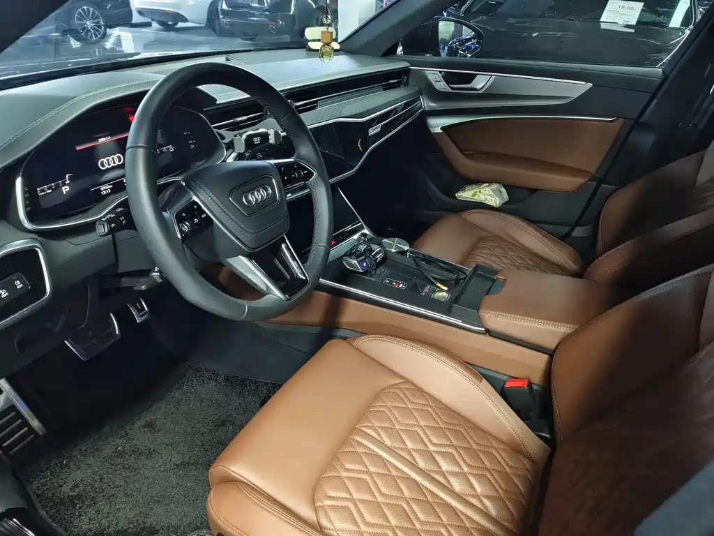 Audi A6L 2025