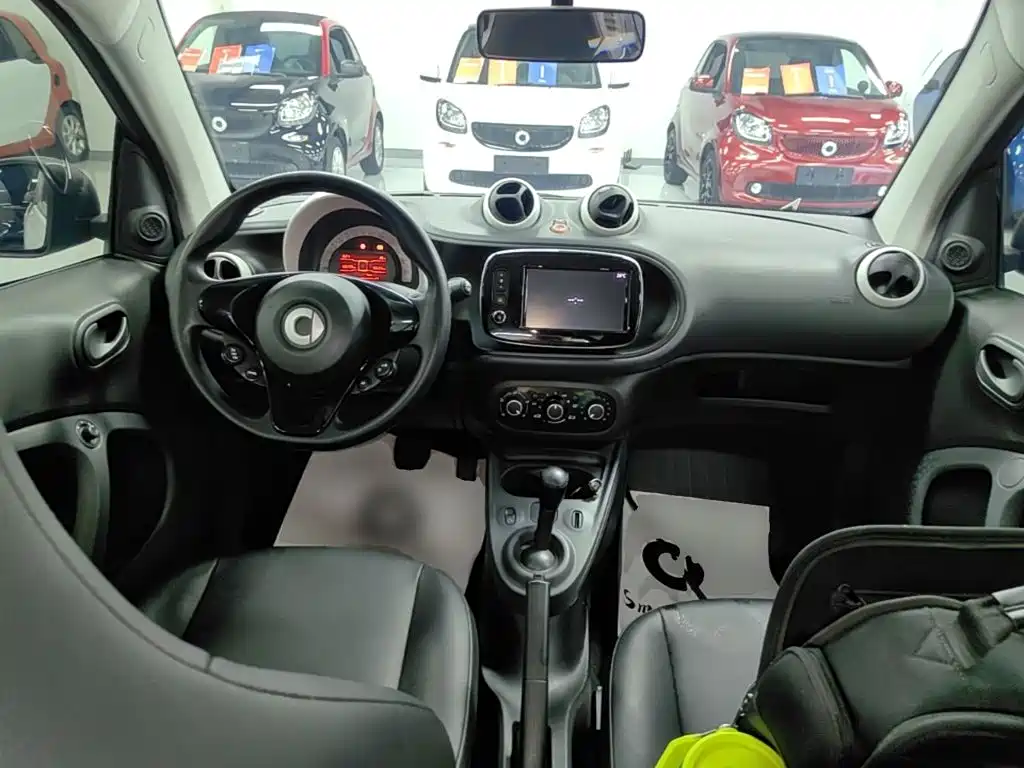 smart fortwo 2016 — фото 10