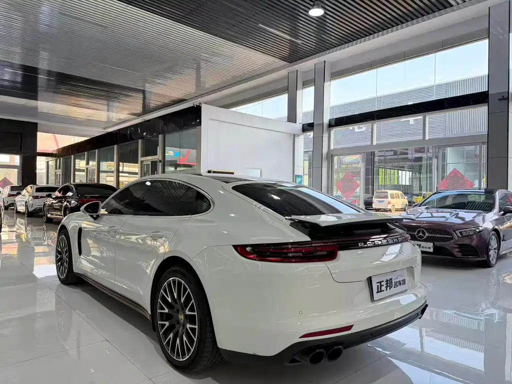 Porsche Panamera 2019 — фото 5