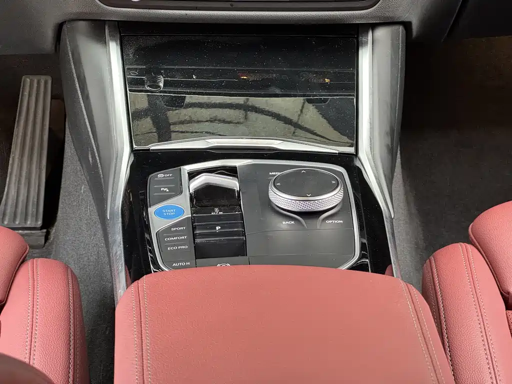 BMW i3 2024 — фото 12